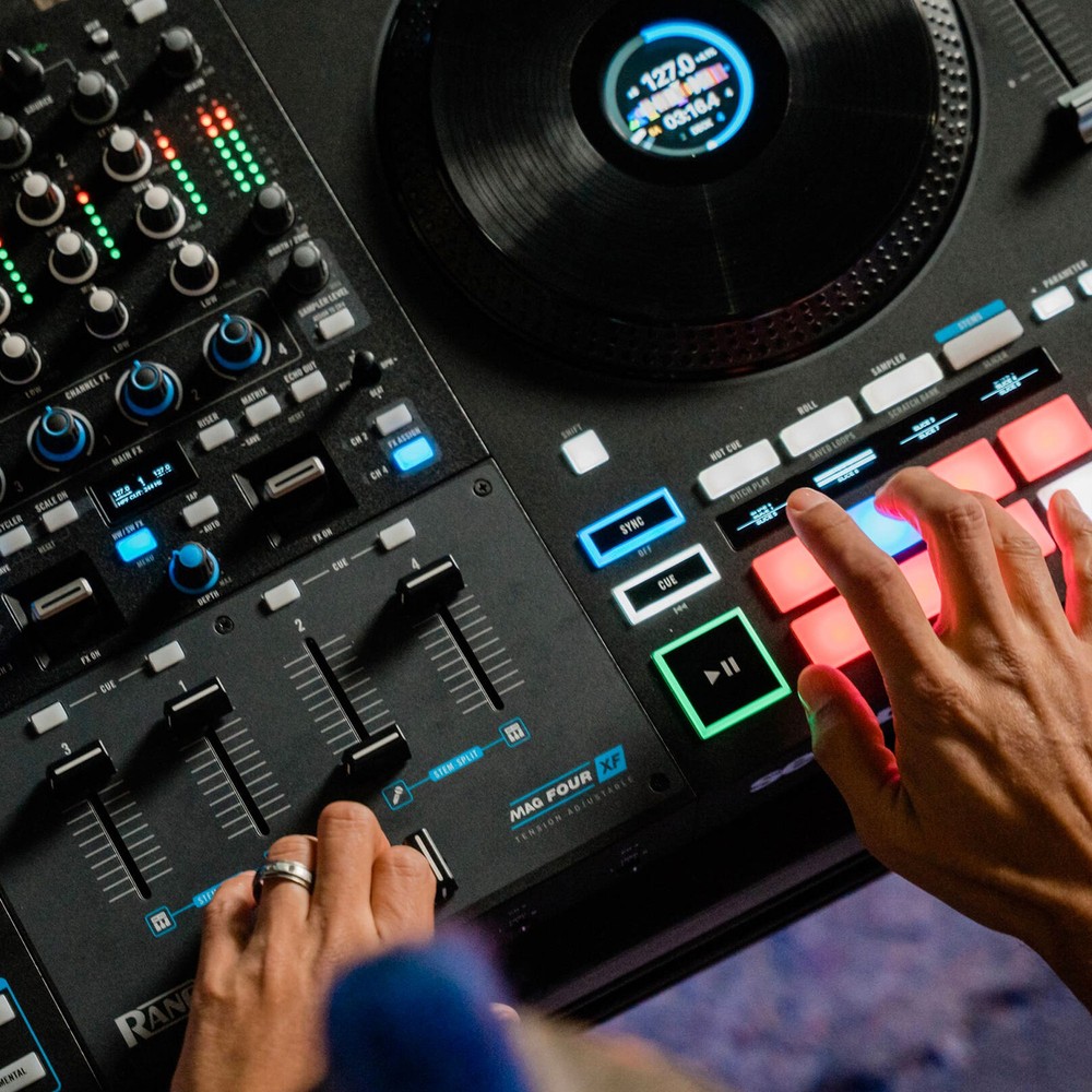 Rane Four Advanced 4-Channel DJ Controller+Magma FLXGUARD DJ Controller Trolley