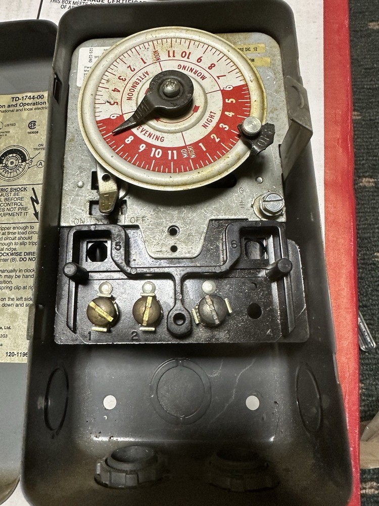 Paragon Electric Timer Model 4001-00
