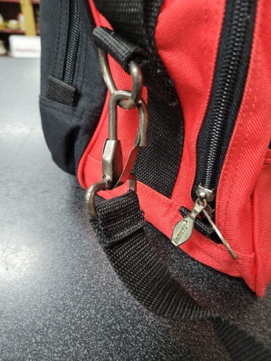 RED/BLACK : Ebonite bowling bag. Child Size