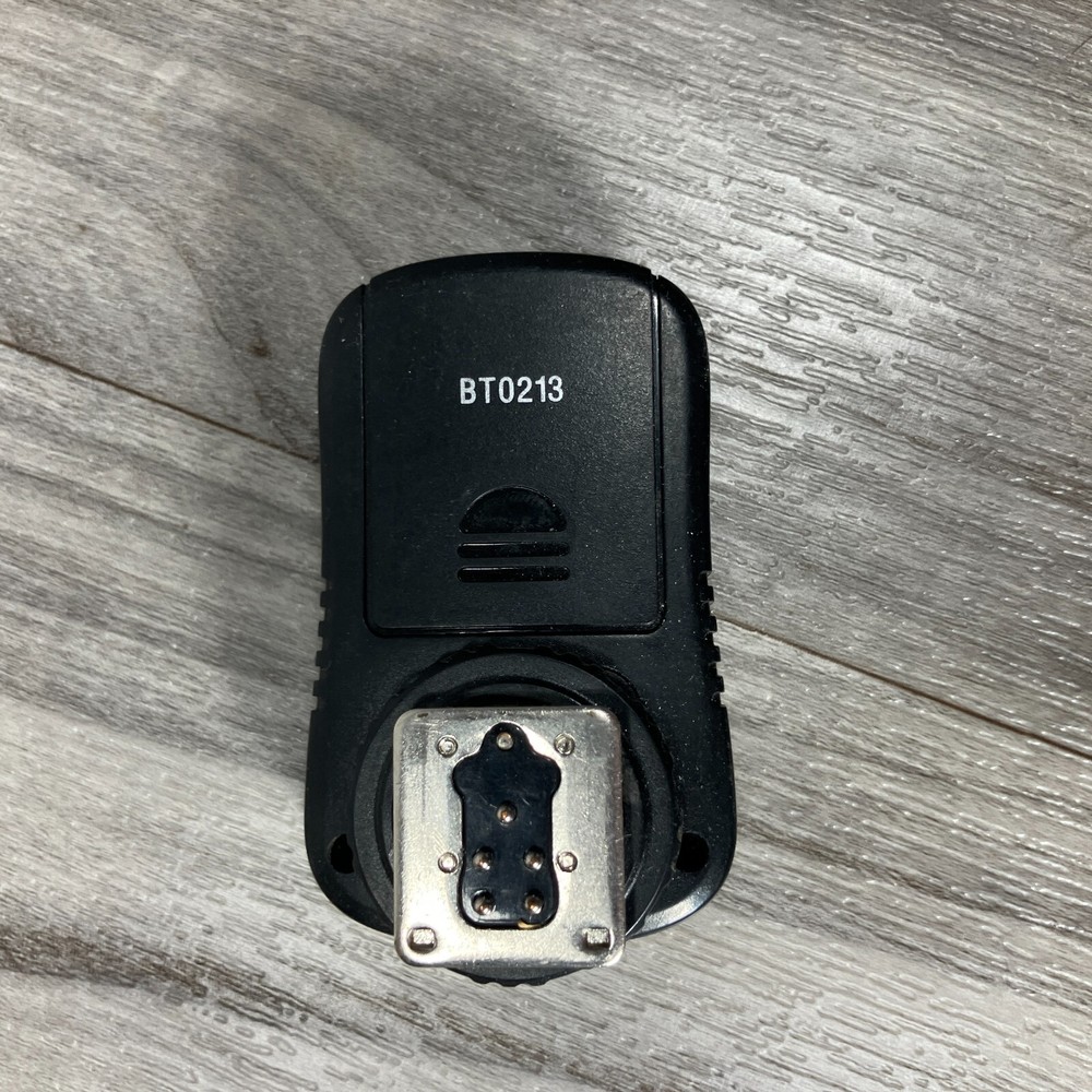 Vello FreeWave Fusion Wireless Flash Trigger BT0213 For Canon Multi-Terminal