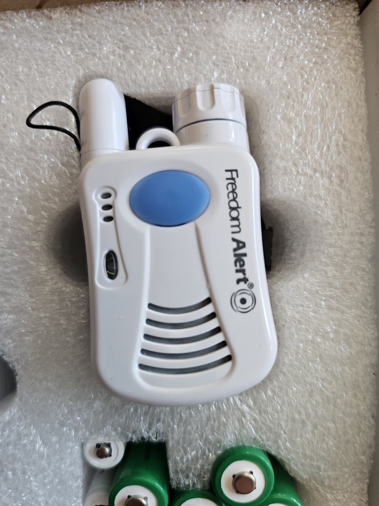 LogicMark 35911 Freedom Alert Wireless Emergency System DECT Technology COMPLETE