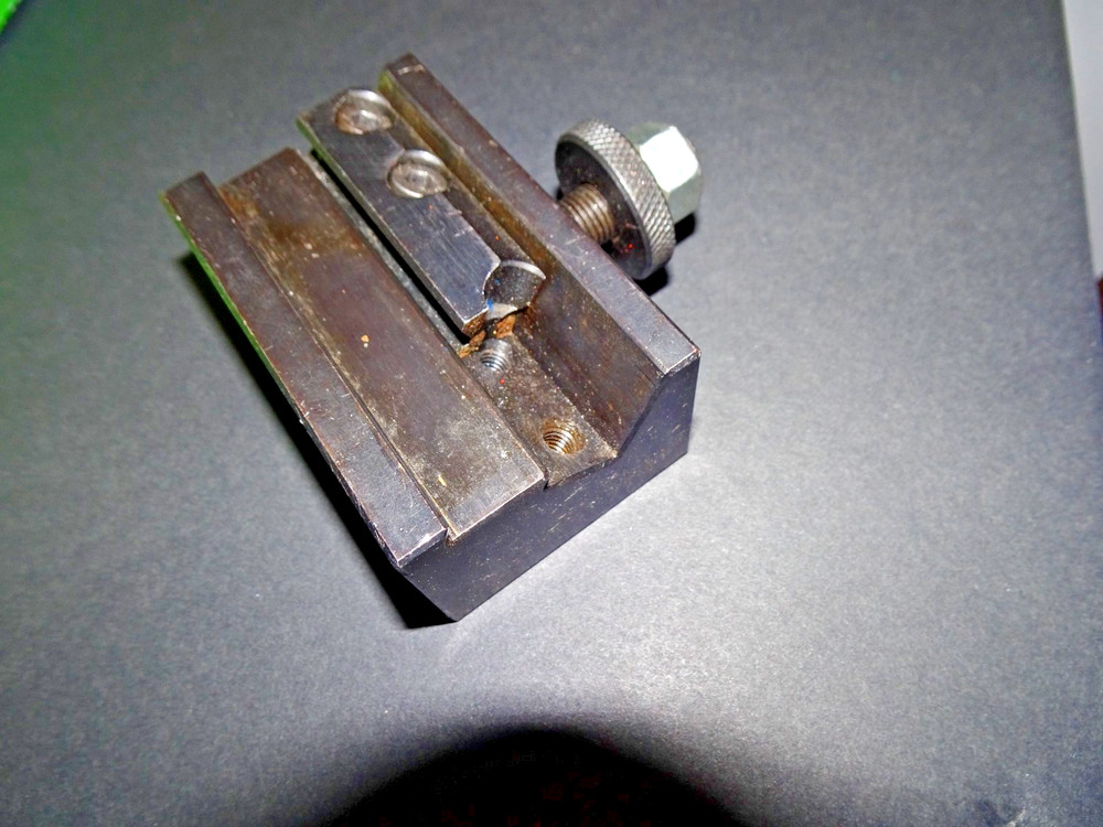 Dorian USA SD25AXA Quick Change Lathe Tool Post / 4 Tool Holders