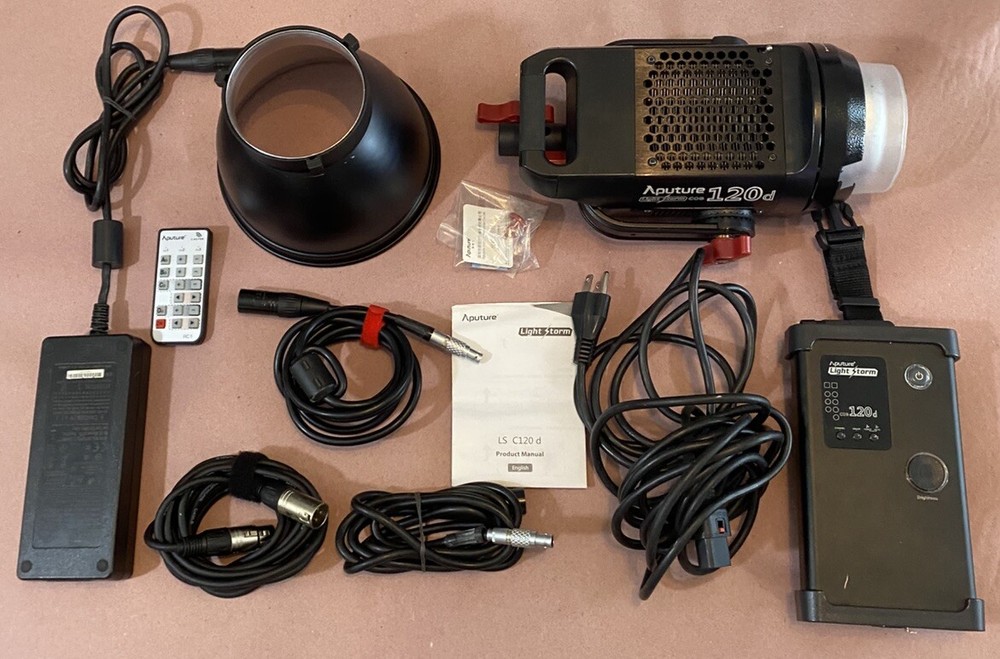 Aputure COB 120d LED Light w/Light Storm Controller HD