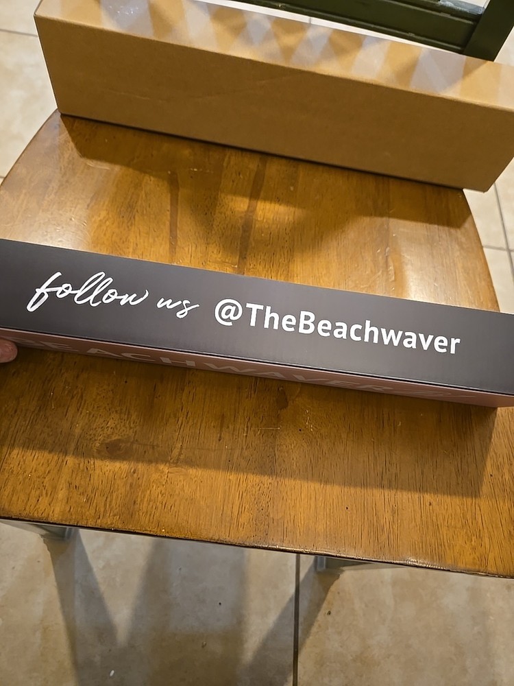 BeachWaver B1 Roatating Curling Iron - New
