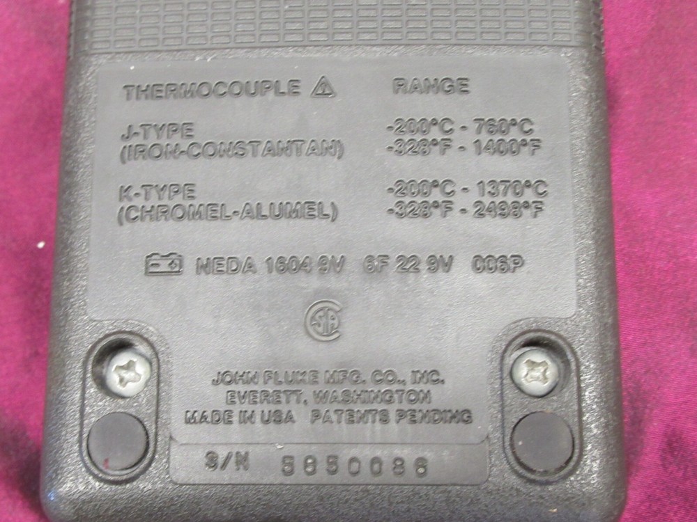 Fluke 52 K/J Digital Thermometer