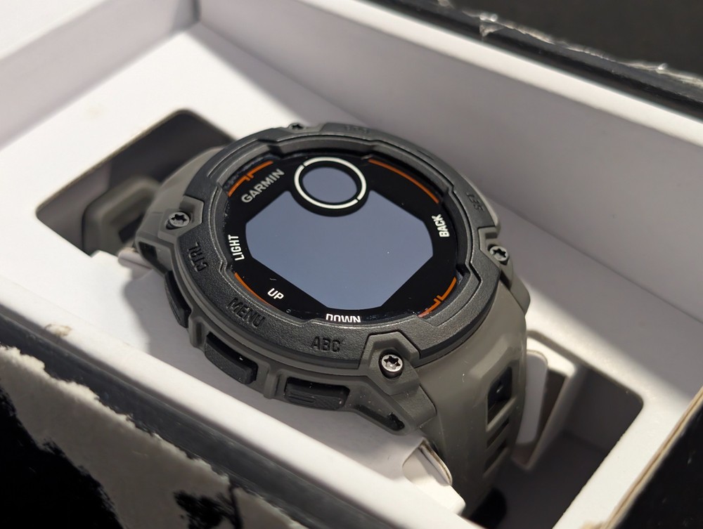 Garmin 45mm Instinct 3 Rugged Smartwatch - Worn Once.