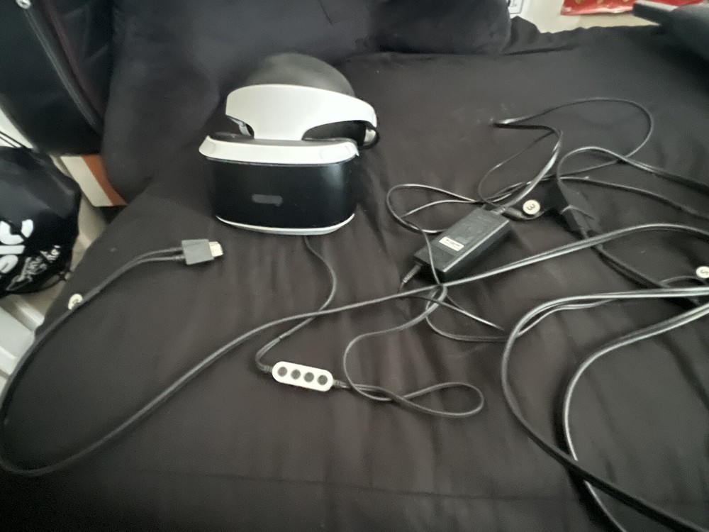 PlayStation VR Headset with Box, Controllers and Games