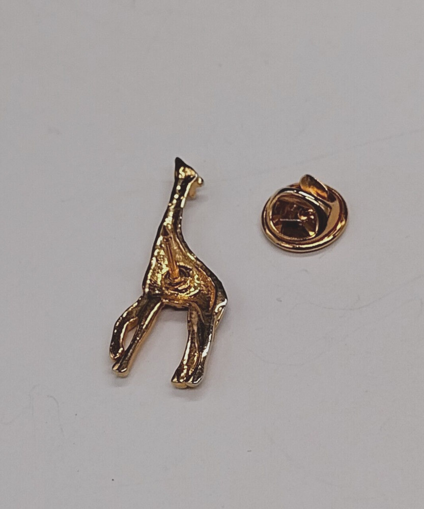 Giraffe Figure Small Tack Pin