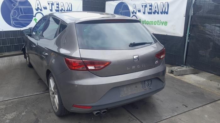 Engine control unit Seat Leon 5F 04E906027HF P21010670