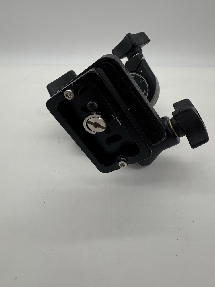 BOGEN MANFROTTO #3025 THREEWAY TRIPOD HEAD