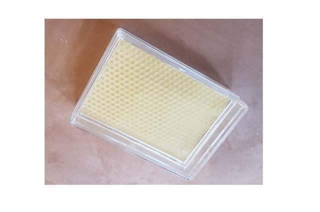HONEYCOMB PLASTIC FRAMES WITH 6 HONEYCOMB BOXES