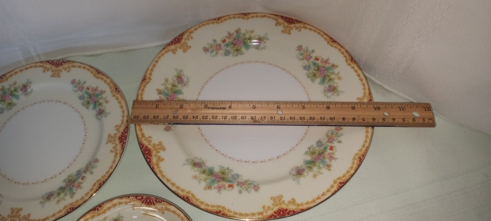 A VERY NICE NORITAKE CHINA, M, JAPAN, ANEMONE. 5 PCS PLACE SETTING, 8 AVAILABLE!