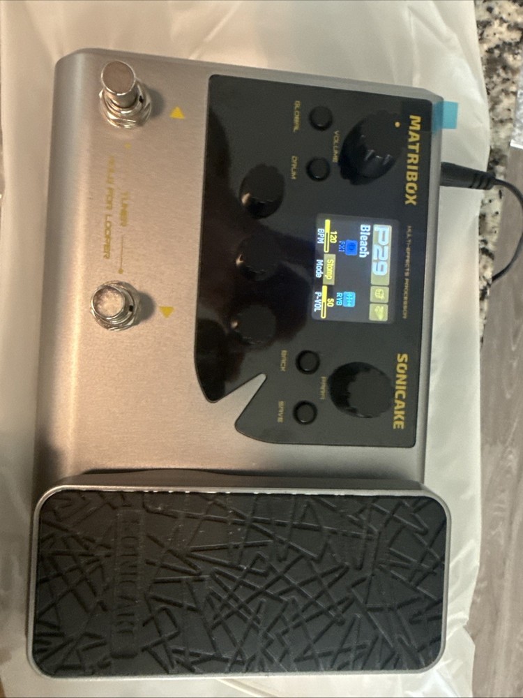 SONICAKE Matribox - Guitar Multi Effects Processor with Expression Pedal, Wit