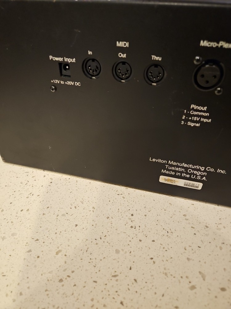 Leviton Rackmount MLC 128R Motorized Lighting Controller Unit Only Untested