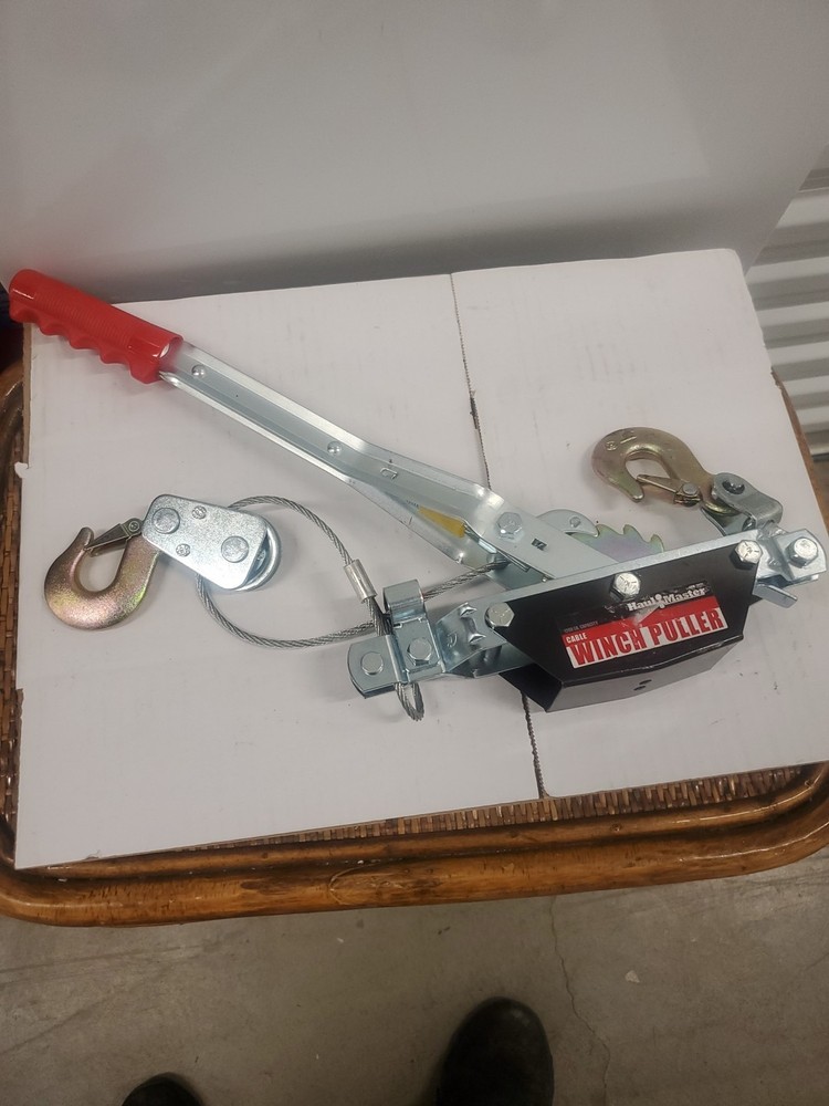 HAUL MASTER CABLE WINCH PULL WITH A 1200 LB CAPACITY ITEM 30131