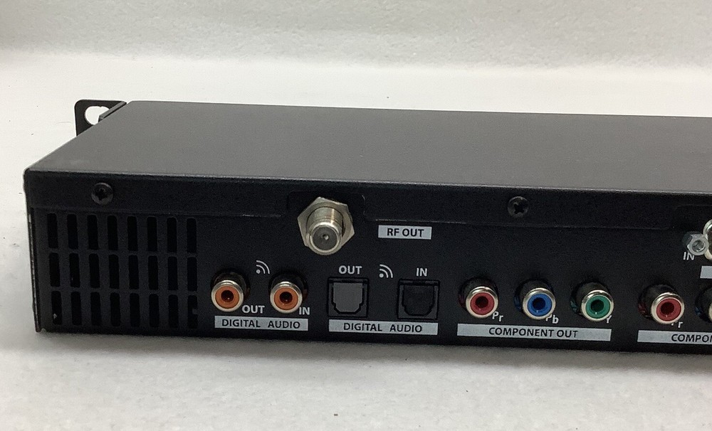 ZeeVee ZvPro 250 MPEG-2 Encoder Modulator With Rack Mount Ears