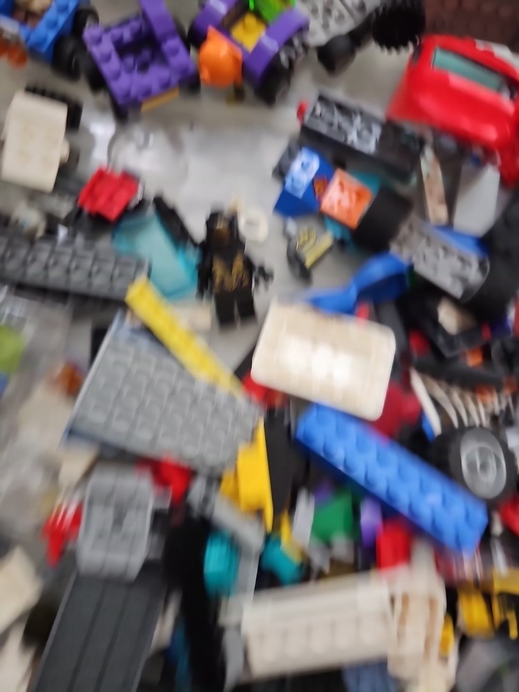2+ Lbs Legos Vehicles, Mini Figs, And Other Specialized Pcs.