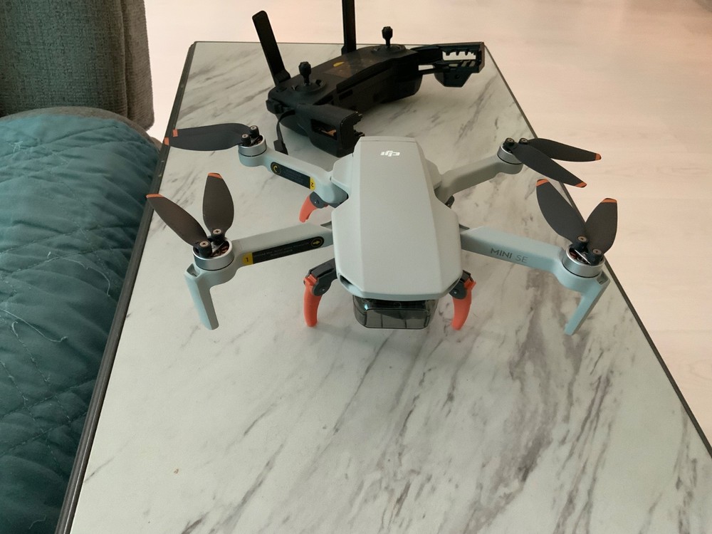 DJI Mini SE drone. Used once. Unbound