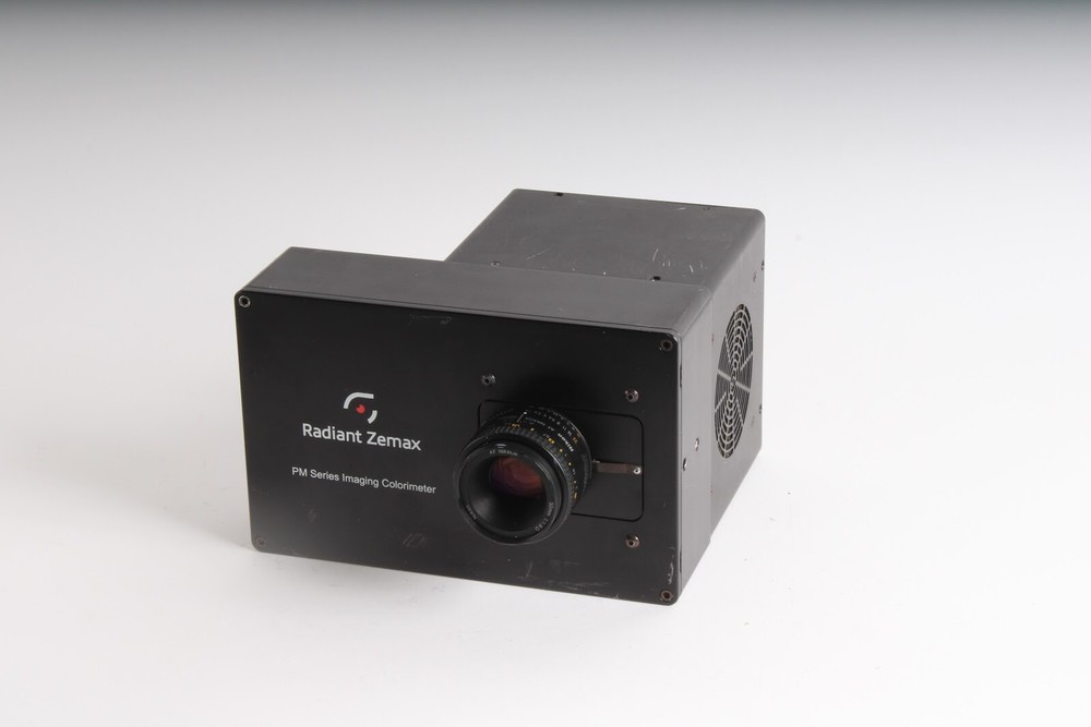 Radiant PM-1433F-1 Imaging Colorimeter - Missing Screws