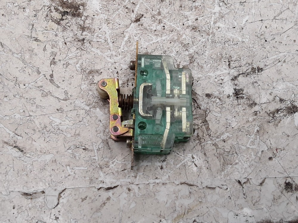 Micro Switch S800E 240VC 10-16A 220-360V