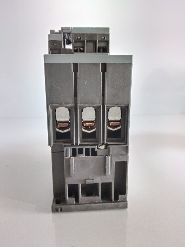SIEMENS POWER CONTACTOR 3RT2038-1AL2O