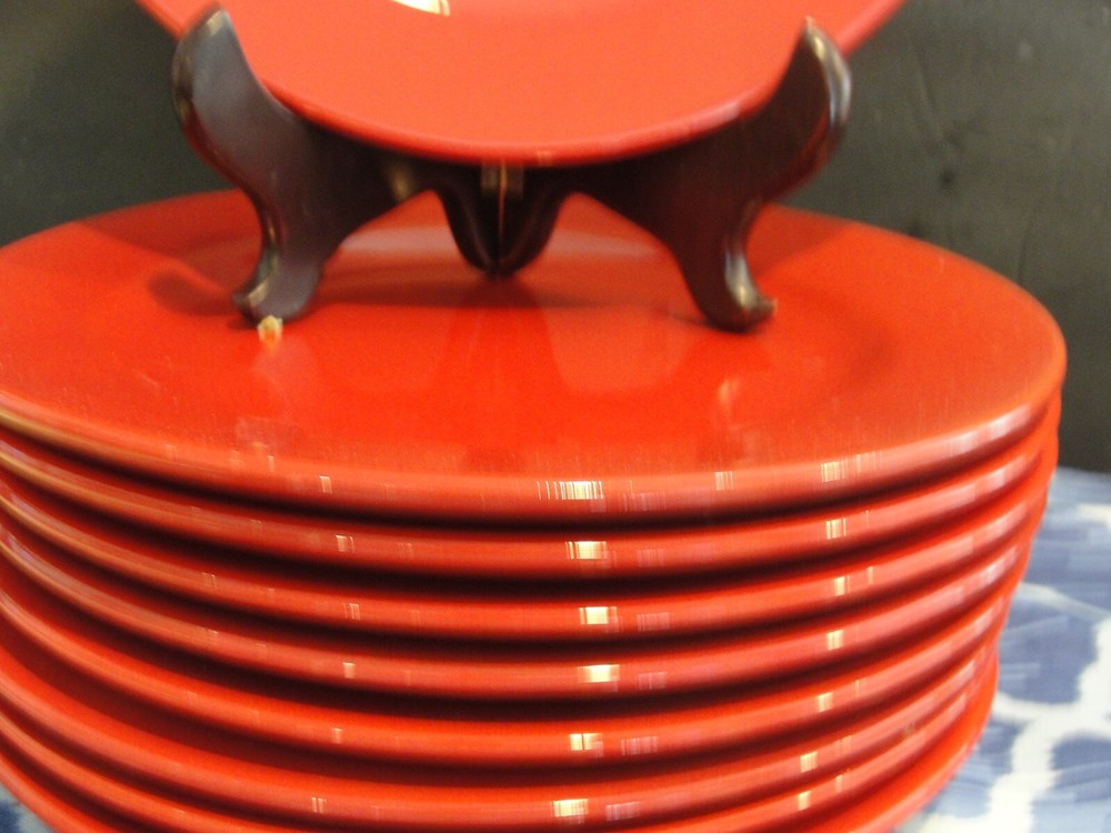 PIER 1 IMPORTES RED 8 DINNER PLATES 10 5/8"
