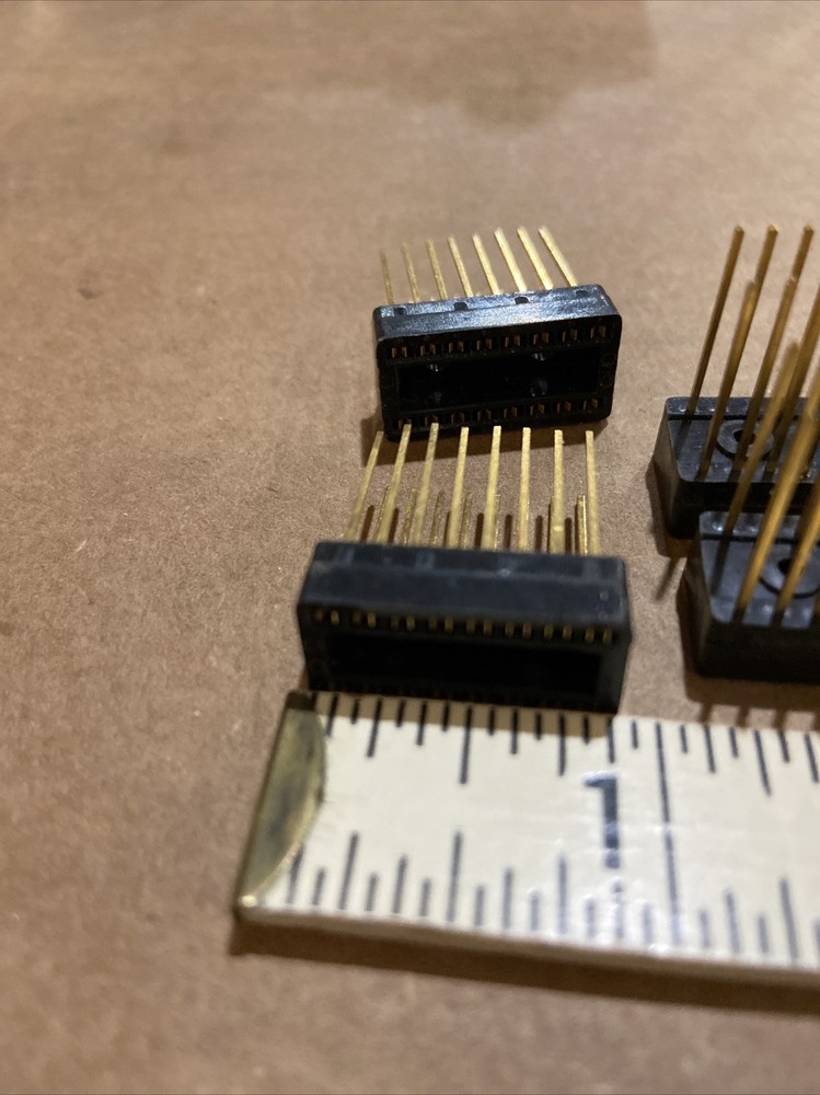 Unmarked Transistor socket Mixed Vintage Dual Inline IC Sockets # M