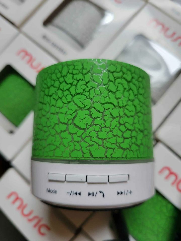 A9 Bluetooth Mini Wireless Loudspeaker Abstrack Design USB Charger Include