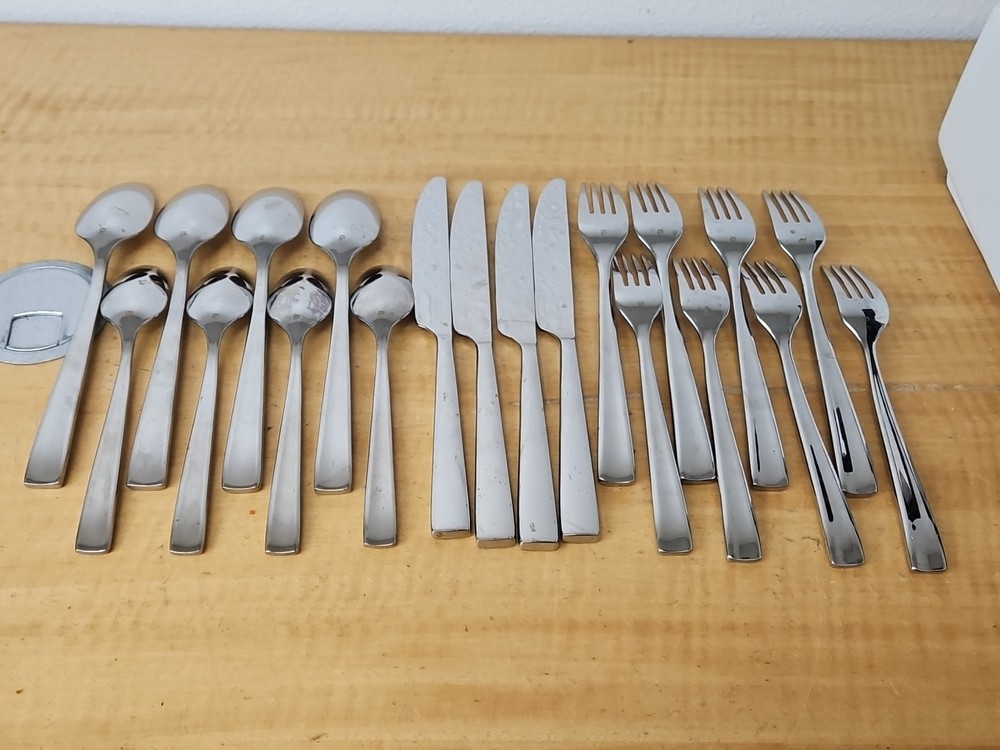 Gourmet Settings Stainless Flatware Set Service for 4 - 20 pieces