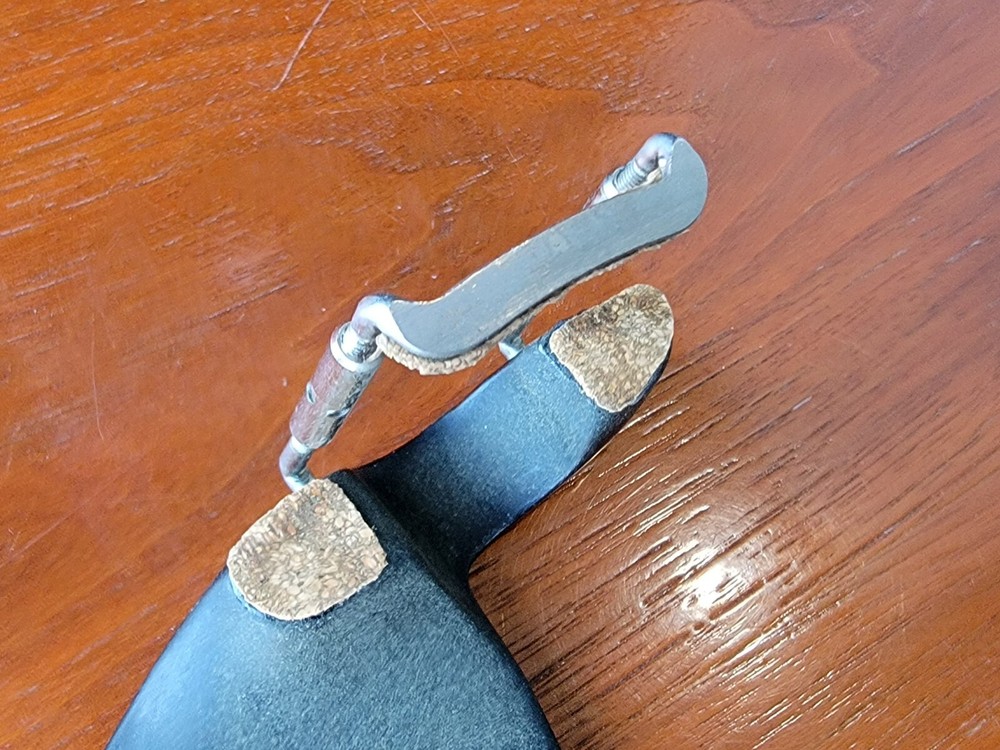 Ebony Chinrest for Violin with Standard Bracket