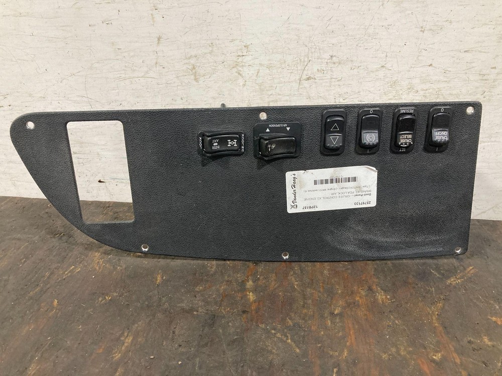 Peterbilt 587 SWITCH Dash Panel - Used