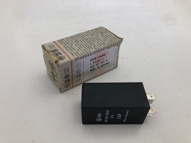 Audi 12 V Relay Control Module OEM 443927351B