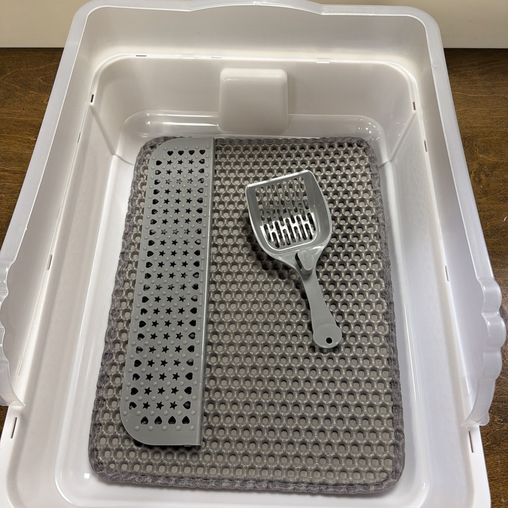 Plastic Open Cat Litter Box with Grated Section and Mat