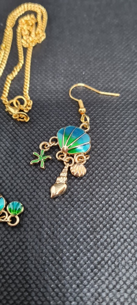 Necklace And Earring Set