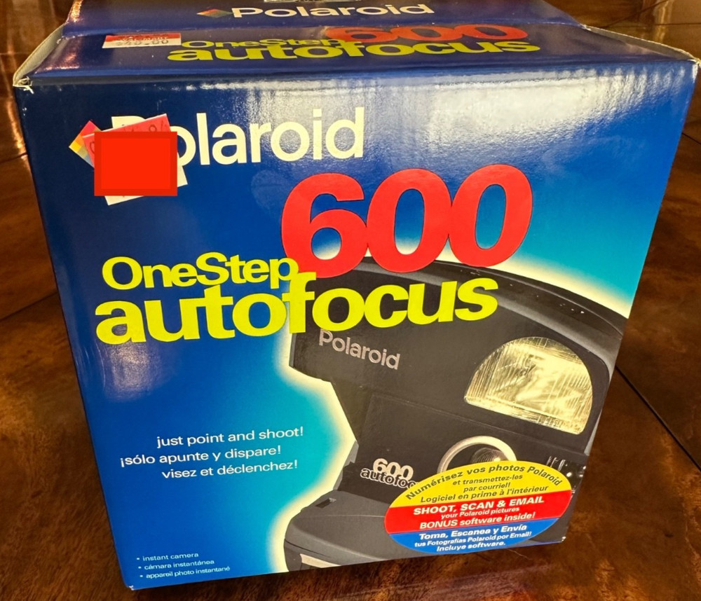 Polaroid 600 OneStep Autofocus Instant Camera