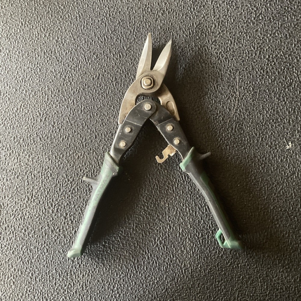 Stanley MHT73557 FatMax Right Cut Aviation Snips