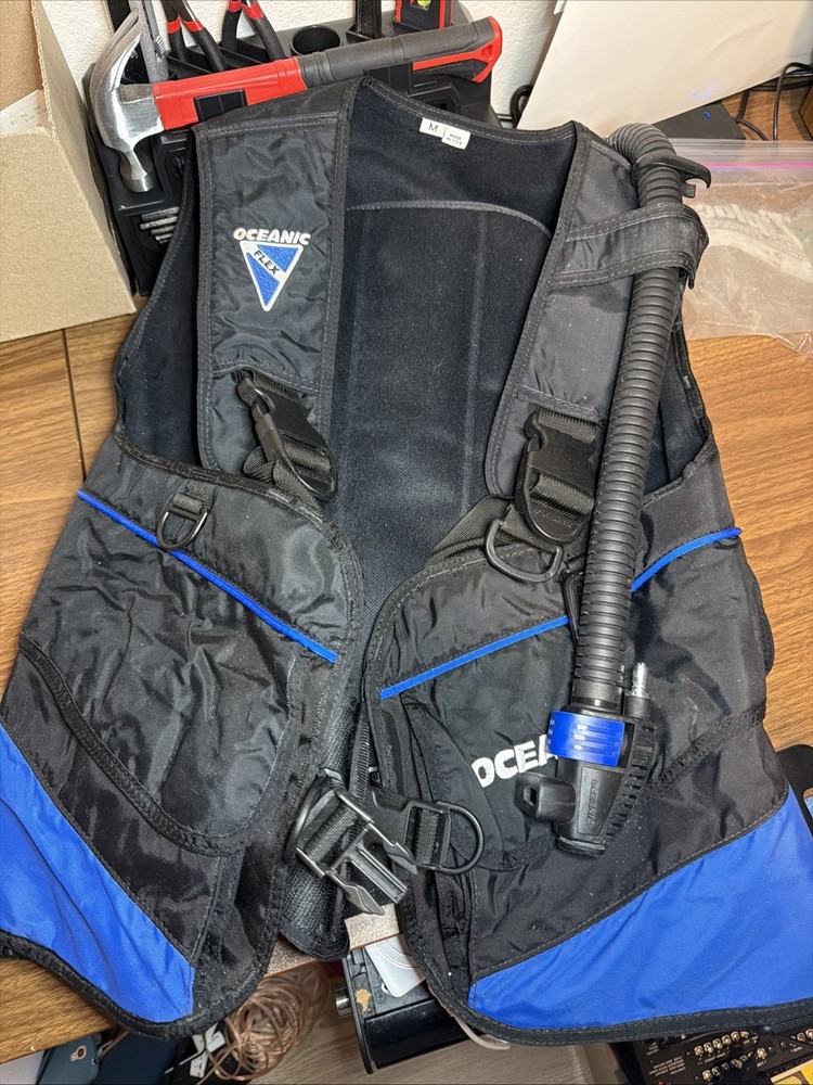 oceanic flex medium scuba vest