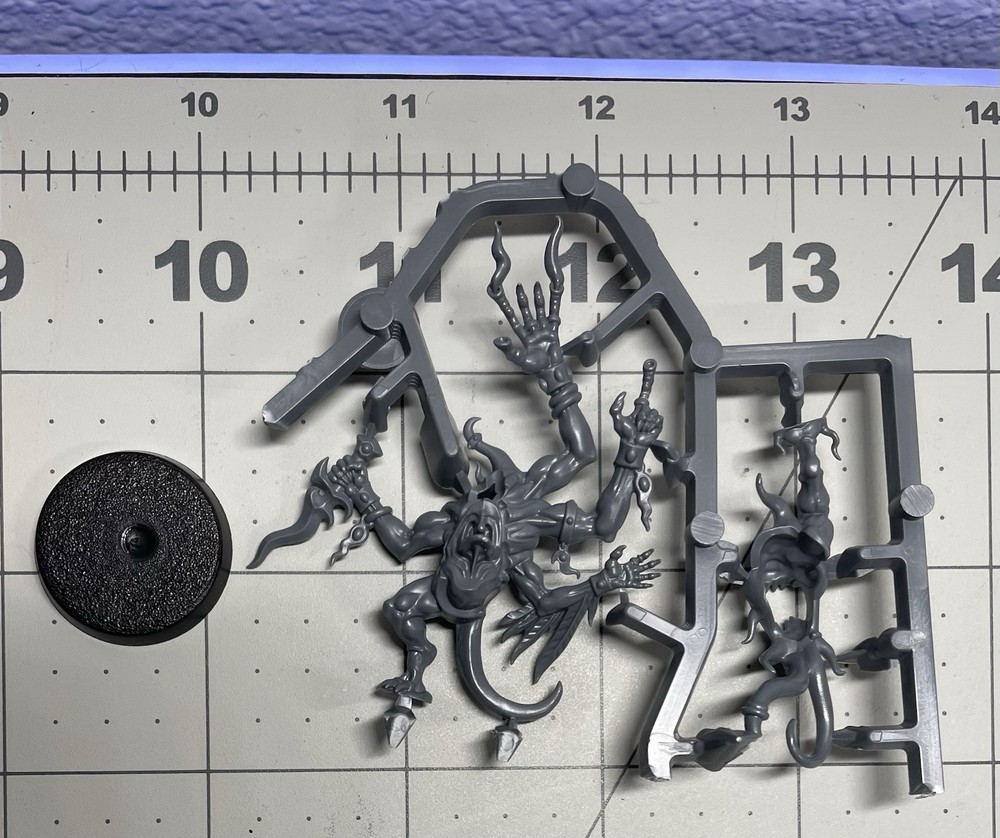 NOS OOP Pink Horror Silver Tower Warhammer Quest Tzeentch Daemon Games Workshop