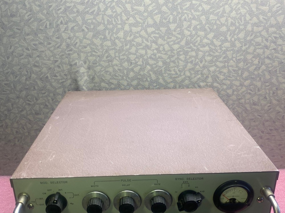 HP 620A SFH SIGNAL GENERATOR