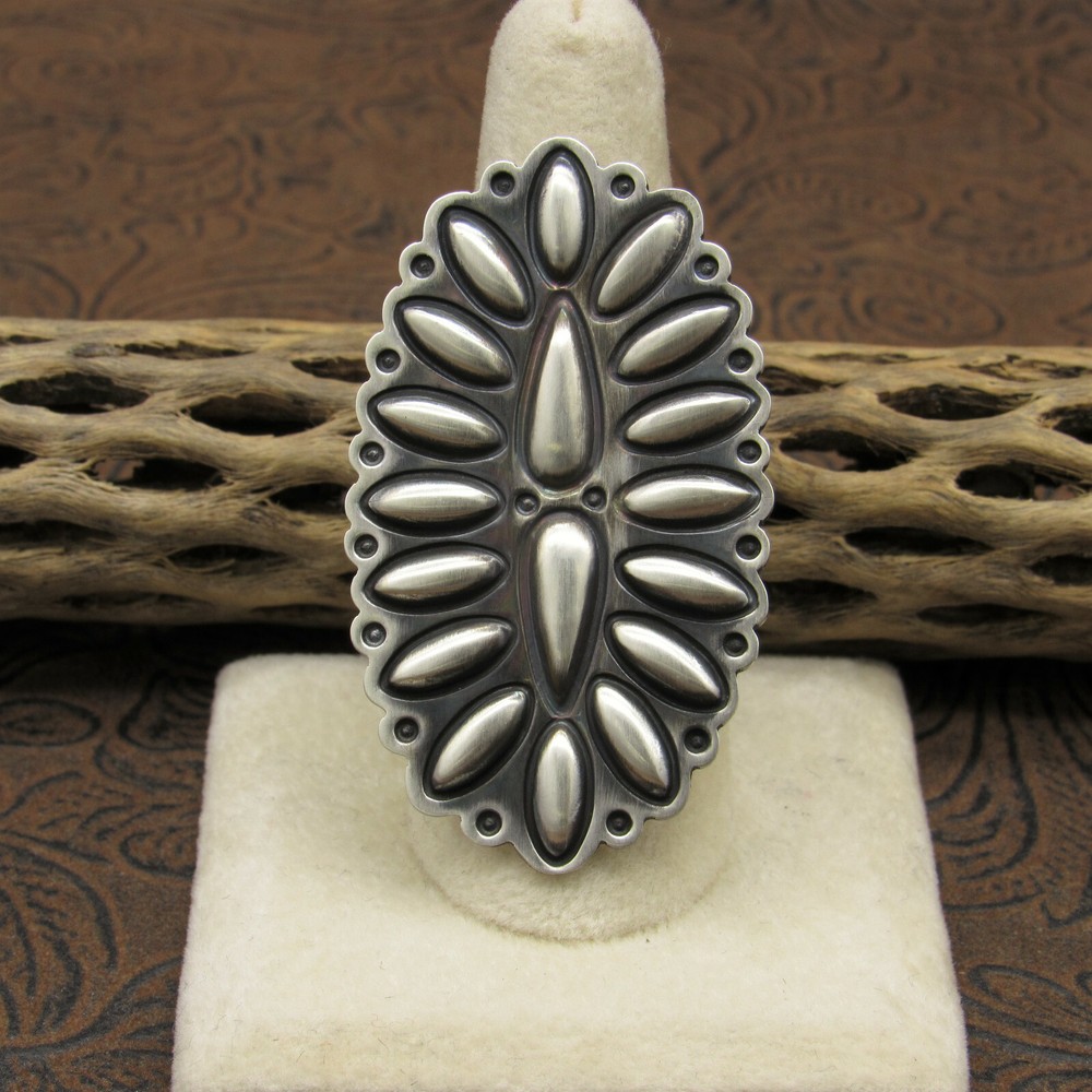 *Beautiful Southwest Brushed Sterling Silver Repousse Conch Ring