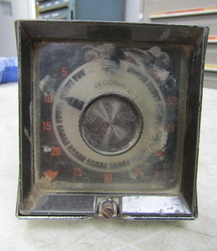 💥EAGLE SIGNAL CYCL-FLEX 60 SECOND TIMER 120/240 VAC HP51A612