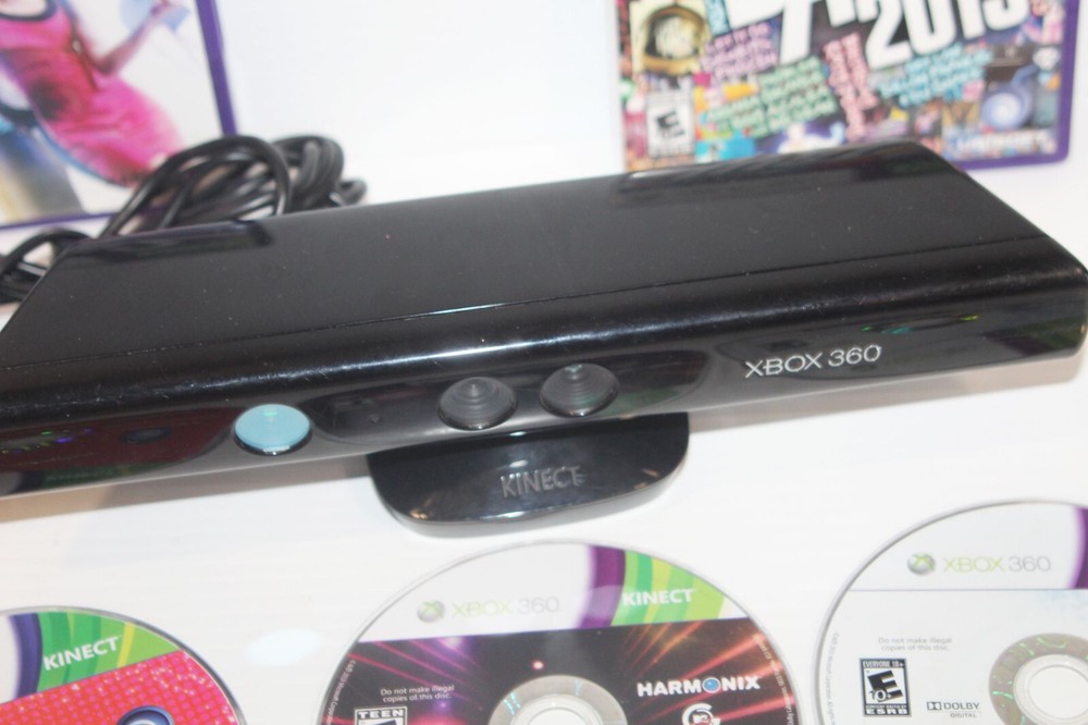 Microsoft 1414 Xbox 360 Kinect Sensor Bundle + 5 Games Just Dance Central Disney