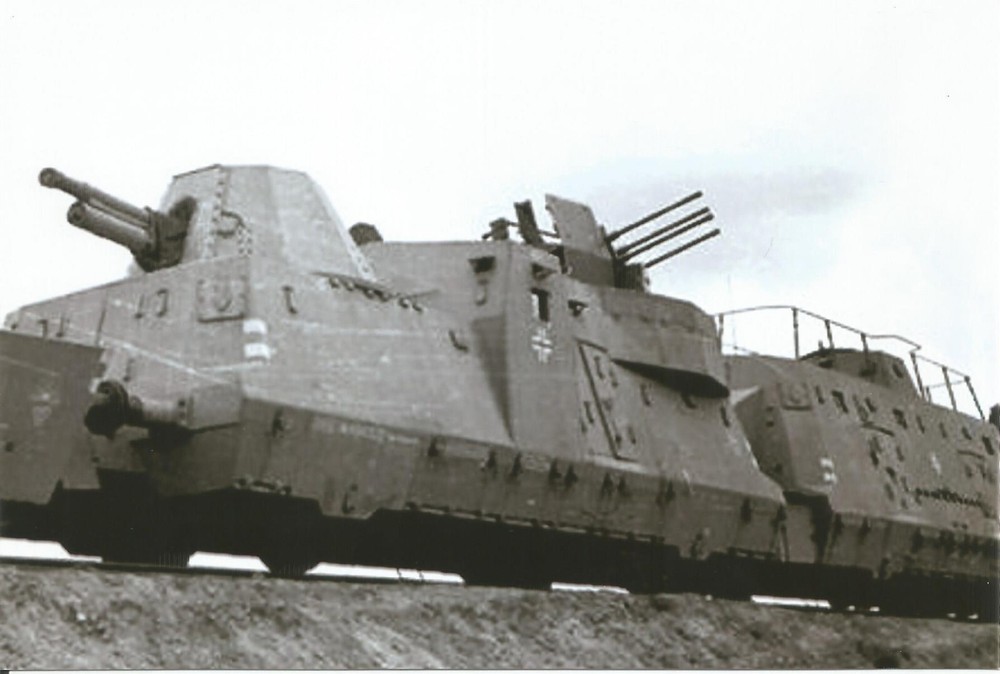 WW II German Photo . ----   Armored Train