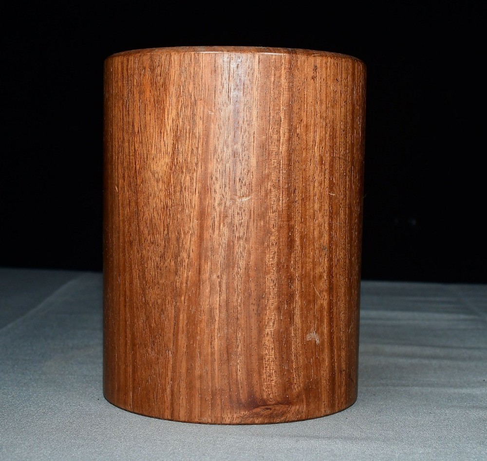 Exquisite Pear Pen Holder Ornament