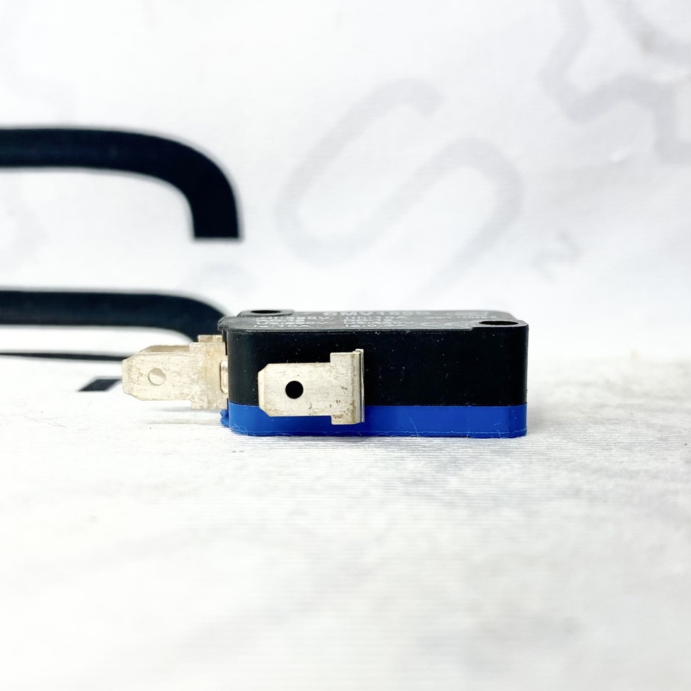 CNTD CMV100D Micro Limit Switch (Lot Of 11)