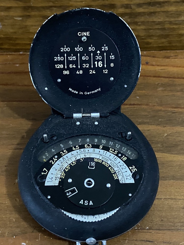 Vintage Bertram Chronos Germany Exposure Meter in Original Box