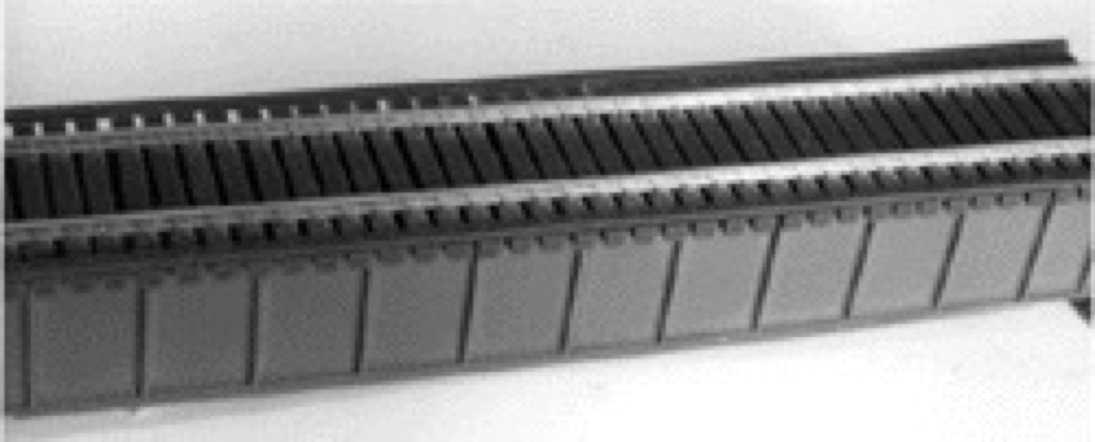 Micro Engineering HO Bridge Flex-Trak w/Wide Ties & Guard Rail Code 83 No 11-101