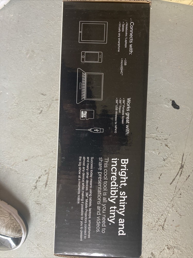 3M Mobile MP410 Mini Projector