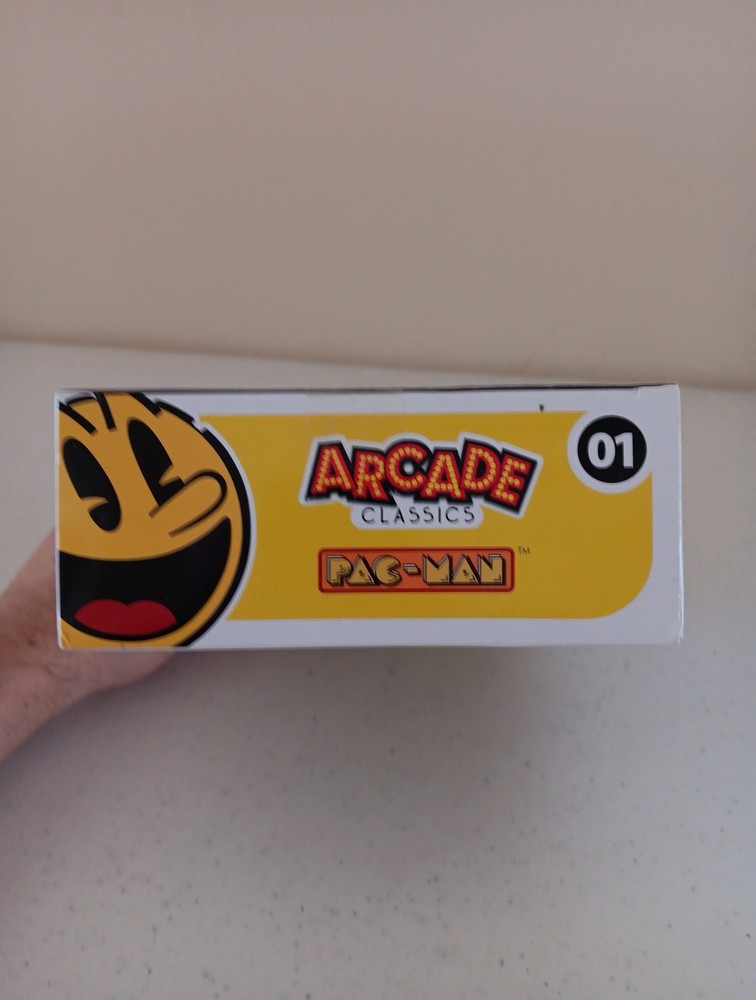 Never Open Arcade Classics 01 Pac-Man play mode Monochrome LCD background