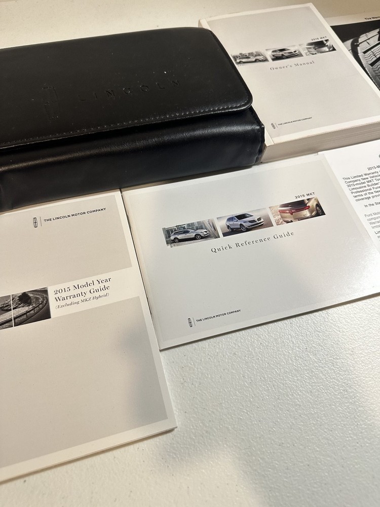 2015 Lincoln MKT Owner's Manual Set